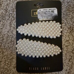 Pearl Hair Clips
